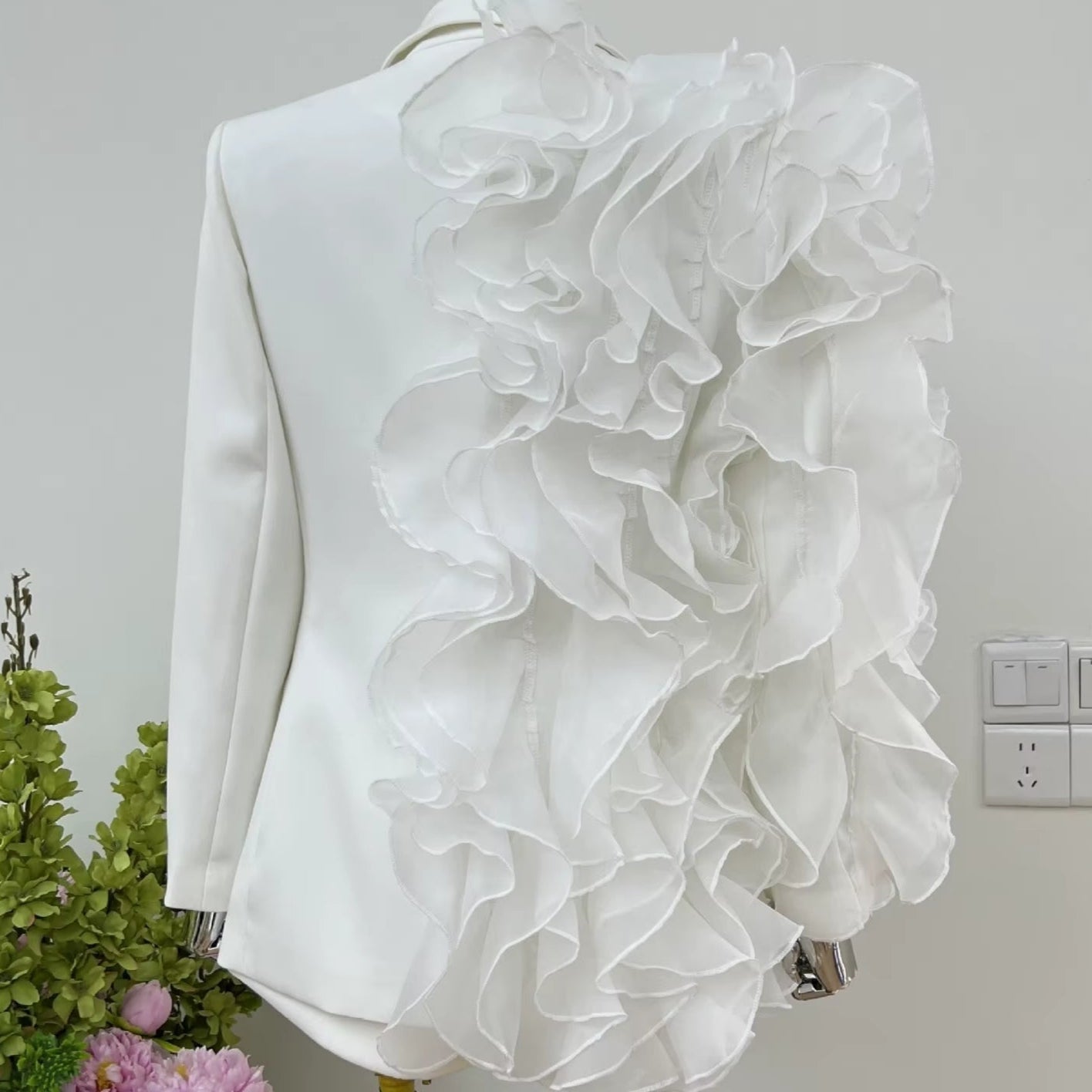 OUDINA Fashion Asymmetric Ruffles Blazer for Women Elegant Women'S Suit Blazers Slim Women Blazer